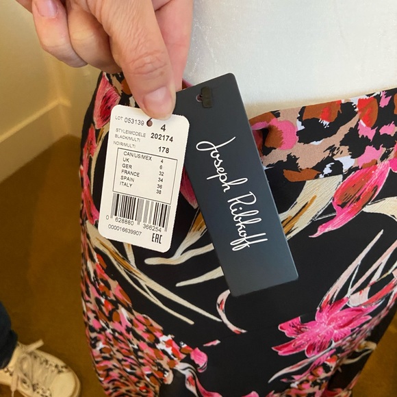 NWT asymmetrical handkerchief skirt - Picture 6 of 7